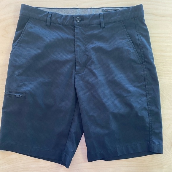 Greg Norman Golf Shorts size 32 (EP) - Picture 1 of 7